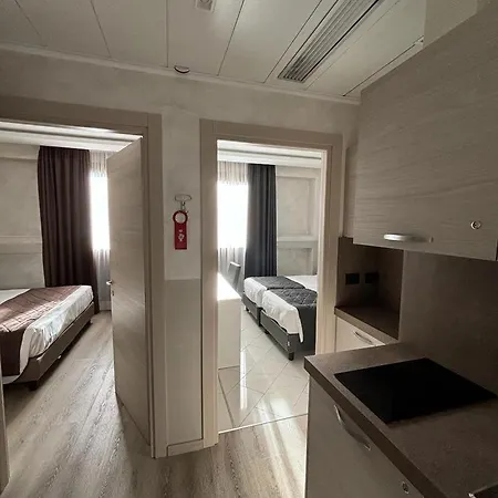 Отель Plaza 3*
