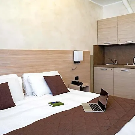 Hotel Plaza 3*