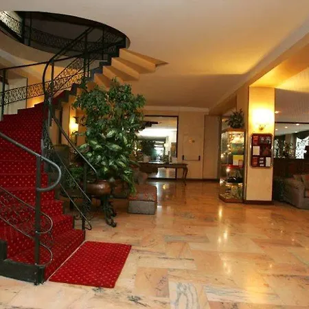 Hotel Plaza