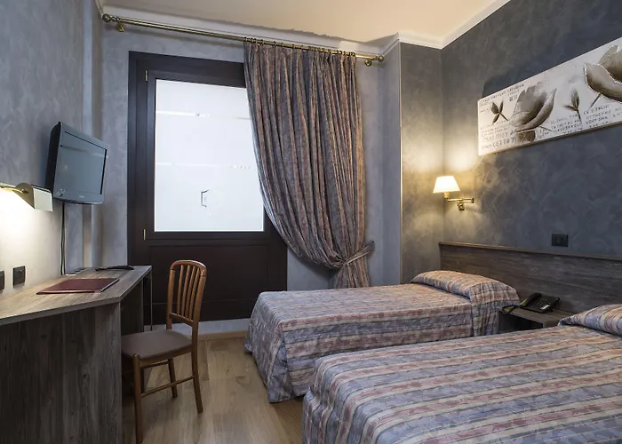 Plaza Hotell 3*