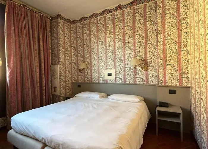 Plaza Hotell 3*